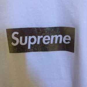 Supreme box logo